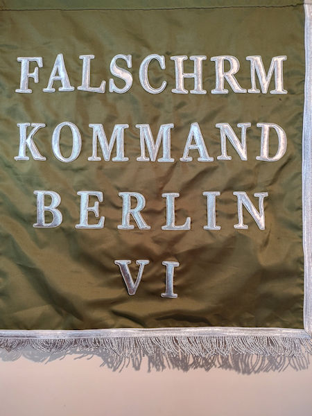Fallschirm Flag