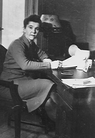 Frau Annie Winter who befriended PFC Sivi She was Hitler 39s housekeeper