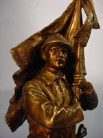 Saulo Bronze of French Soldier