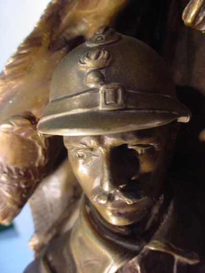 Saulo Bronze of French Soldier