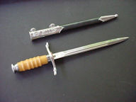 DDR Dagger and Case