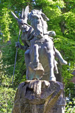 Widukund Statue